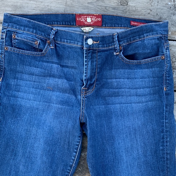 Lucky Brand Sweet N  Straight Jeans - Picture 3 of 8